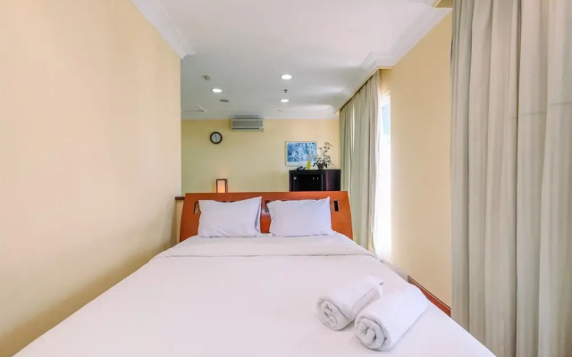 Simply And Comfort Living Studio At Roosseno Plaza Apartment