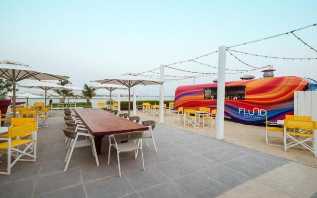 Th8 Palm Dubai Beach Resort, Vignette Collection, by IHG