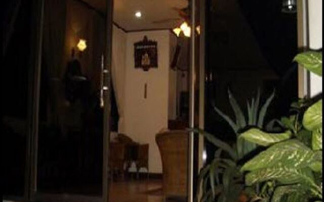 Baan Busarin Hotel