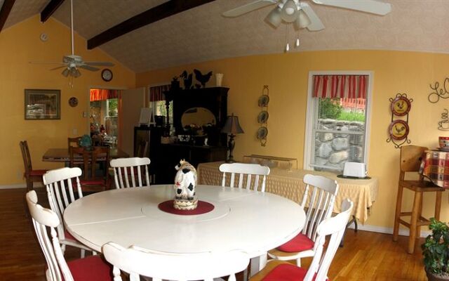 Black Bear Manor
