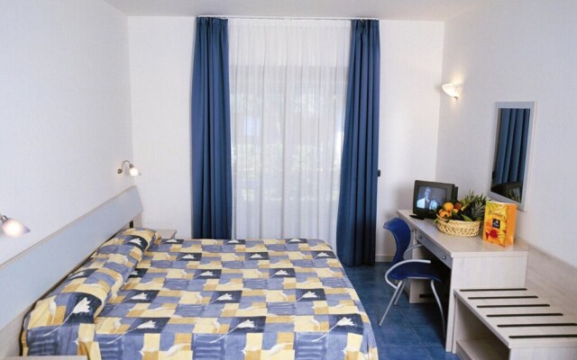 Pizzo Calabro Resort Big Triple Room