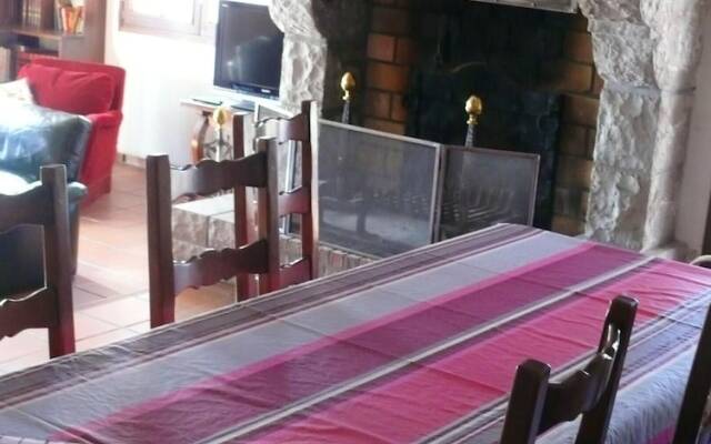 House With 6 Bedrooms in Saint-jean-de-luz, With Wonderful Mountain Vi