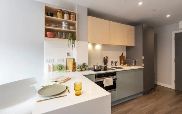 Student Only The Aspen