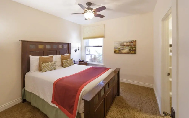 Valentina #401 3 Bedroom Condo by RedAwning