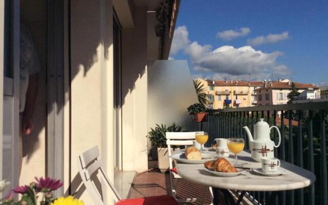 Place Mozart Holiday Apartment