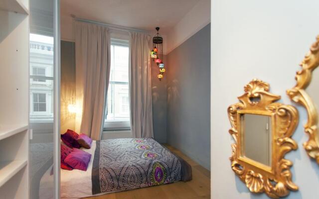 ItalianFlat - Chelsea