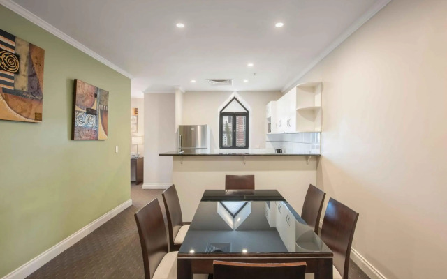 Frome Apartments