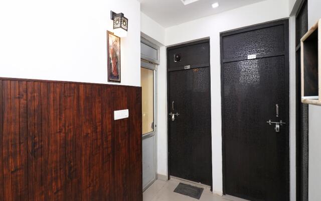 OYO Flagship 24679 Hotel Green House