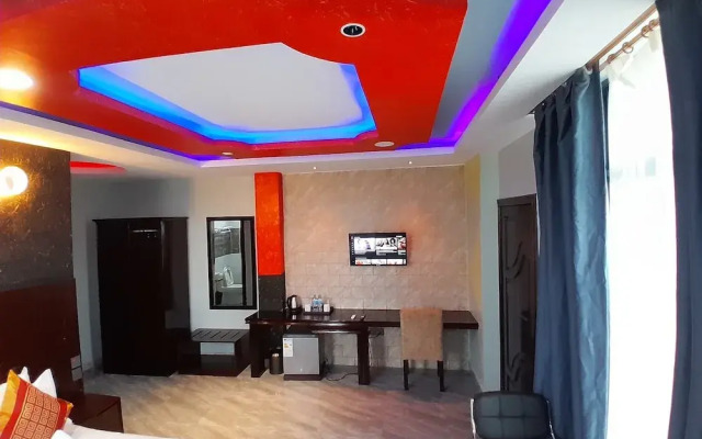 Mazola Diamond Hotel