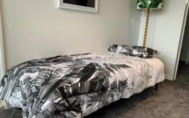 SEAduction Luxury Apartment