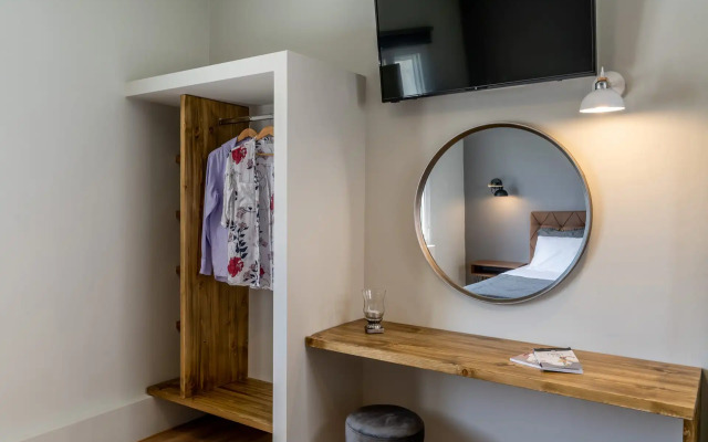 Amarie Suites