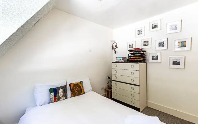 Stylish Mews Home in Kensington