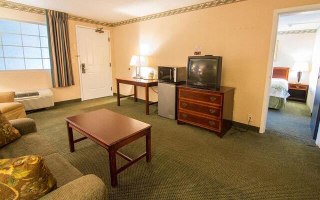 莱瑟姆戴斯套房酒店/北阿尔巴尼(Albany Airport Hotel)