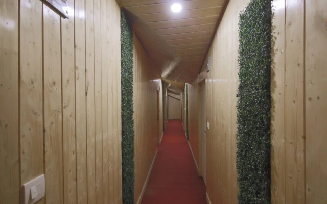 Broadway Grand by OYO Rooms