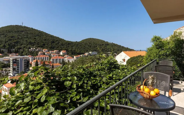 Begovic Guest House - Two-bedroom Suite With Balcony