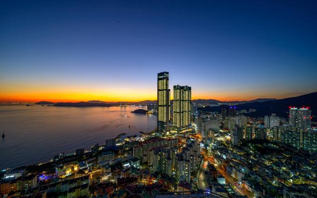 Ocean Premier Suite  (Ocean View with 2 Bedrooms)