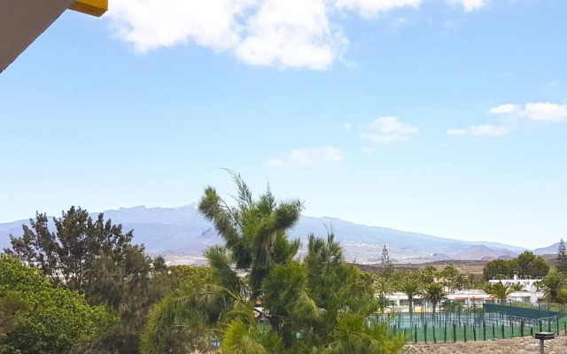 Aquamarine Marfil - Sun and pool