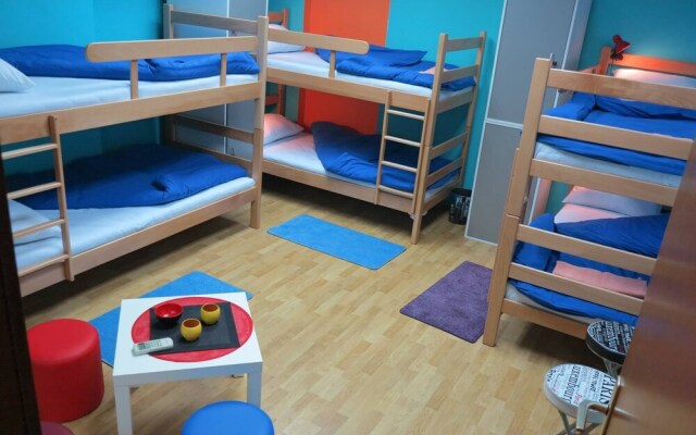 Traveler's Hostel & Apartments