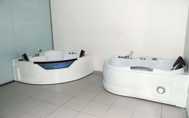 Madaen 2 Hotel