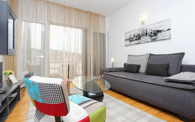 Apartments by the sea Trogir - 16210