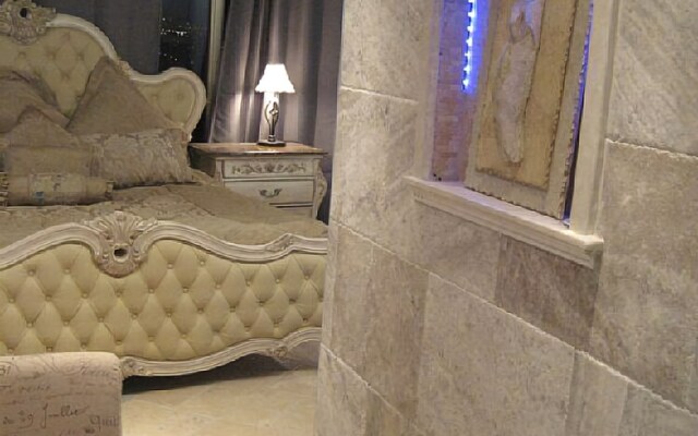 Beautiful Luxury Condo Toronto area