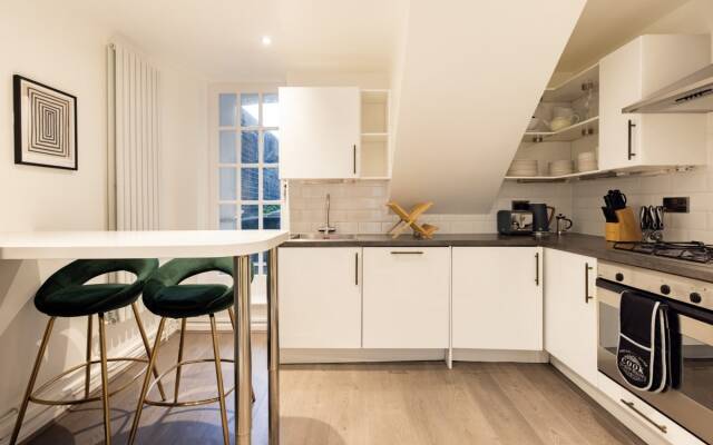 The Sands End Secret - Stylish 2BDR Flat with Garden