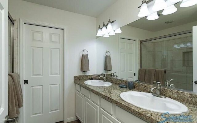 Latitude Adjustment By Signature Vacation Rentals