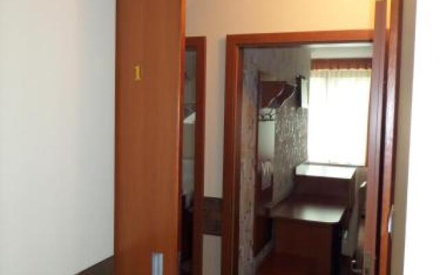 Platán Szálláshely