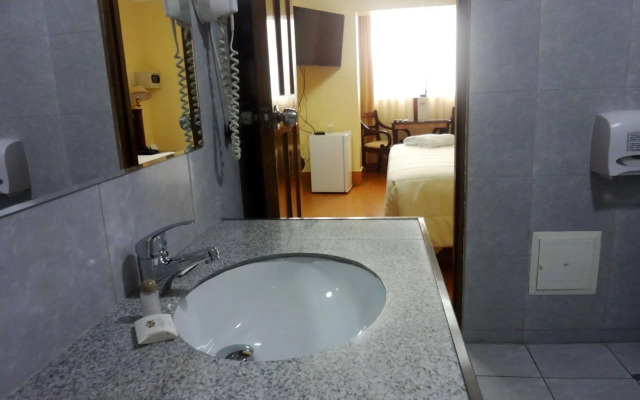 Inkari Suites Hotel