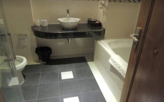 Aristocrat Residence & Hotel