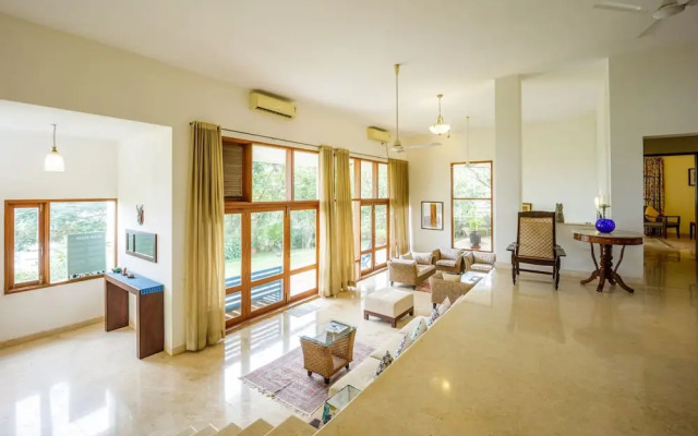Stunning Hilltop 3BR Villa w Pool and River View
