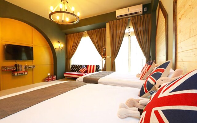 Girlfriends' Homestay