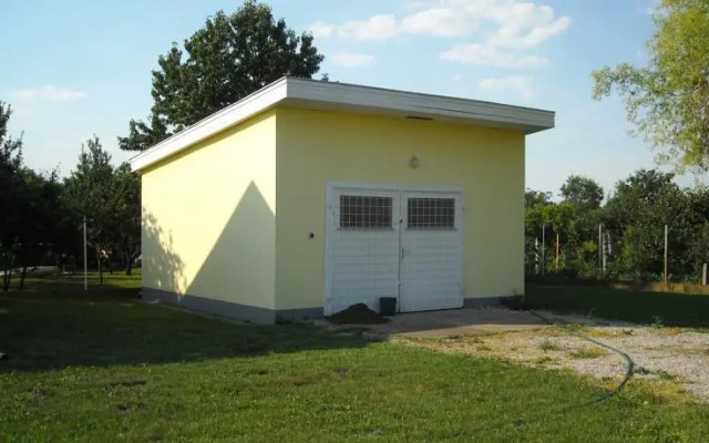 Éva Apartmanház