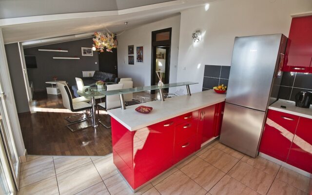 Luxurious Apartment in Dalmatia With Terrace