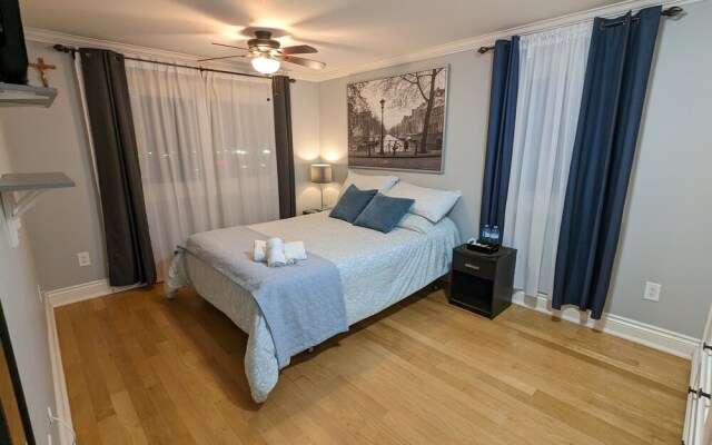 Beautiful bedroom in Mississauga
