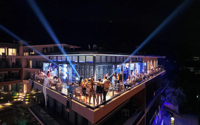 Royal Blue Resort & Residence