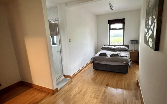 Lovely 3-bed House in Holmfirth