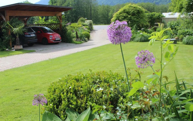 Blumenpension Strauss - Ferienwohnungen