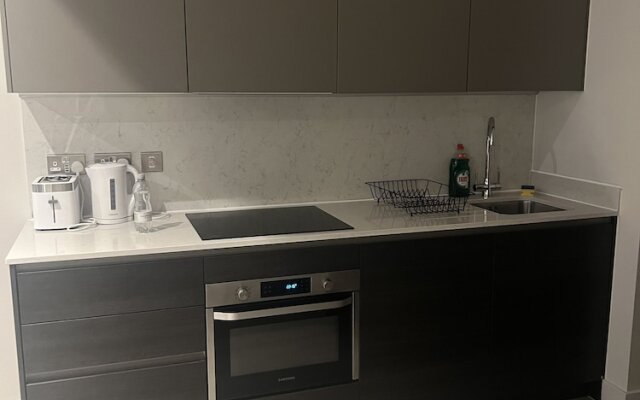 Beautiful Apartment With Excellent Water View