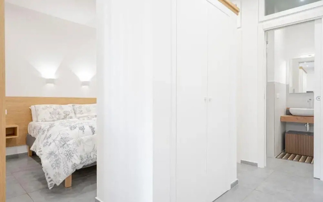 Eos Elegant Apartment & Suites