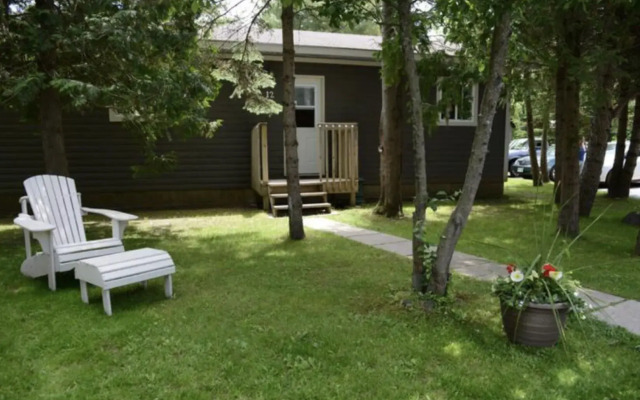 Sunnylea Resort & Cottages