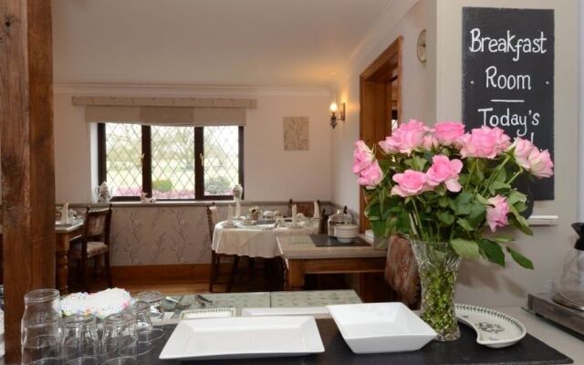 Acorn Court Country House