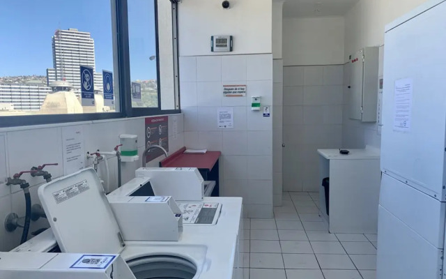 Urban Yard Bus Terminal Home Office Pool Wifi