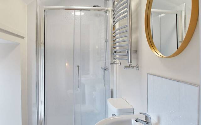 Host Stay Middle Farmhouse