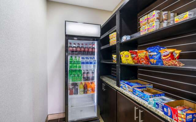 La Quinta Inn & Suites by Wyndham Canton MS