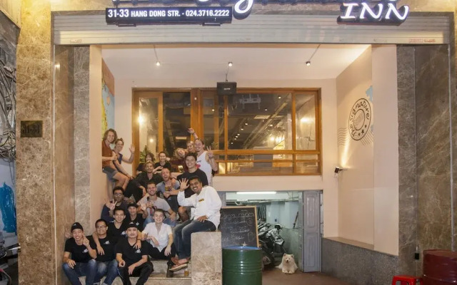 RedDoorz Hostel @ Signature Inn