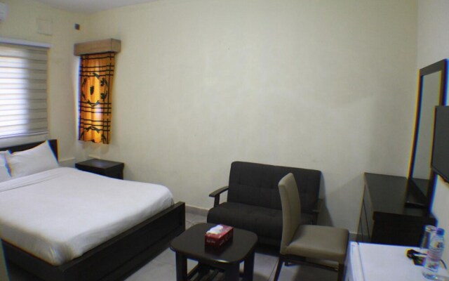 Murex Plaza Hotel & Suites