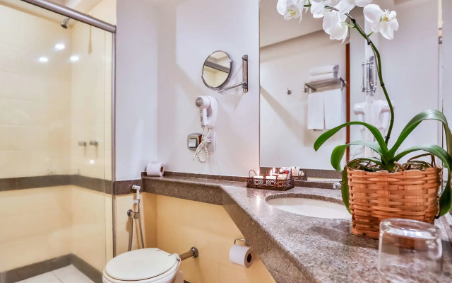 Golden Tulip Goiania Address