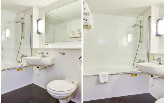 The Hotel Rafiya, Redditch