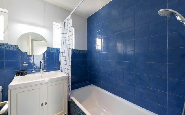 Cozy and Spacious by TLV2RENT